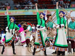 科沃德在30分钟内打出23分14板5助&历史第二位新秀